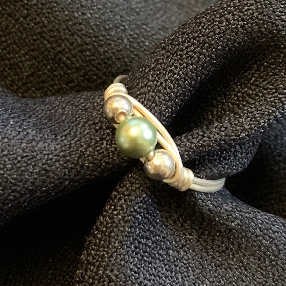 Jewelry - Sterling silver wrap ring size 5